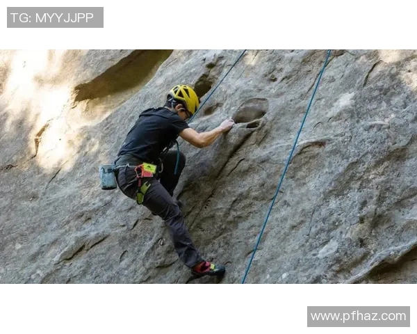 刘芳的攀岩之路:从初学者到顶尖选手的心路历程与挑战
